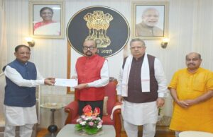 असम बाढ़: छत्तीसगढ़ सरकार की बड़ी मदद, CM साय ने राज्यपाल डेका को सौंपा 5 करोड़ की सहायता राशि का चेक