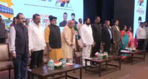 वंदे मातरम् की जगह बजा लता मंगेशकर का गाना, सरकारी कार्यक्रम में हुई चूक; शिंदे ने मांगी माफी
