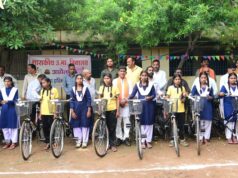 साइकिल छात्राओं की शिक्षा होगी सरल और सुगम: योगेश्वर सिन्हा