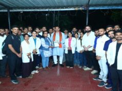 स्वास्थ्य मंत्री के आश्वासन के बाद इंटर्न डॉक्टरों ने स्थगित की हड़ताल, ₹15,900 से बढ़कर ₹25,000 होगा स्टाइपेंड