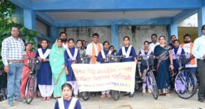 विधायक ने योजनातर्गत गढ़सिवनी में छात्राओं को दी साइकिल विकास कार्यों का किया लोकार्पण