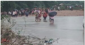 स्कूल से घर लौट रहे 3 मासूम घोंघा नदी में बहे, एक की मौत; दो बच्चों की तलाश जारी