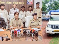 100 क्विंटल चावल, 16 कट्टी शक्कर और पिकअप… मुंगेली में सोसायटी चोरी गैंग का पर्दाफाश, 4 गिरफ्तार