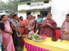 कलेक्टर जयश्री जैन ने आंगन मिलन सेवा कार्यक्रम अंतर्गत खुसरुडेरा, अमलडीहा, धनेलीभाठा और डुमरपारा आंगनबाड़ी केंद्रों का किया निरीक्षण