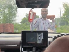 गणेश दर्शन के लिए निकले BJP पार्षद का पीछा, बीच रास्ते कार पर बरसाए पत्थर; 2 गिरफ्तार