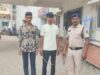 रायपुर में गणेश पंडाल घूमने निकले परिवार से विवाद, पीछा कर कार पर पत्थरबाजी; दो गिरफ्तार