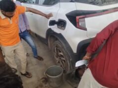 पेट्रोल पंप पर बड़ा सवाल: 42 लीटर क्षमता वाली कार में 48 लीटर से ज्यादा पेट्रोल कैसे? विवाद के बाद जांच शुरू
