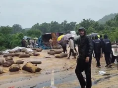 बालोद में दर्दनाक हादसा, धान से भरे ट्रक ने माजदा को मारी जोरदार टक्कर; 6 की मौत, 7 घायल
