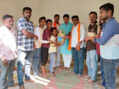बच्चों के बीच ‘बच्चे’ बने भाजपा जिलाध्यक्ष अनिल चंद्राकर, नन्हे भक्तों को भेंट की गणेश प्रतिमा