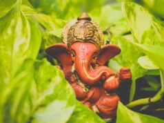 गणपति विसर्जन के दौरान इन मंत्रों का जरूर करें जप, बप्पा की बरसेगी कृपा