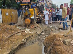 रायपुर में सड़क खुदाई पर बवाल! फाफाडीह पहुंचकर भड़के नेता प्रतिपक्ष, बोले- क्या राजधानी प्रयोगशाला बन गई?