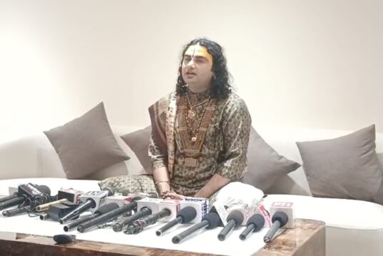 अनिरुद्धाचार्य का बड़ा बयान- ‘जाति के नाम पर समाज को बांटने की कोशिश’, आरक्षण, धर्म परिवर्तन और फिल्मों पर भी बोले