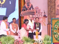 राष्ट्रपति मुर्मु ने देखी बस्तर की अनोखी रंगोली, 15 से ज्यादा वनोपज-अनाज से रची गई 20,700 वर्गफीट की कलाकृति