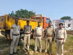 अवैध रेत परिवहन पर खनिज विभाग और पुलिस का शिकंजा, दो वाहन पकड़े