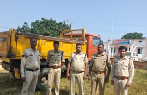 अवैध रेत परिवहन पर खनिज विभाग और पुलिस का शिकंजा, दो वाहन पकड़े
