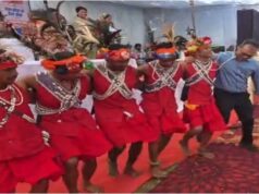 कांकेर में ग्रामीणों के बीच कलेक्टर कुंदन कुमार का दिखा देसी अंदाज, मांदरी नृत्य में युवाओं संग जमकर थिरके