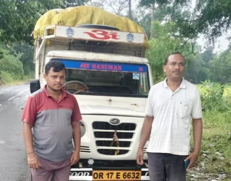 धान खरीदी से पहले प्रशासन अलर्ट, अवैध परिवहन करते पकड़े गए 8 बिचौलिए