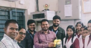 बैंक भ्रमण से विद्यार्थियों ने समझी अर्थव्यवस्था की जमीनी हकीकत