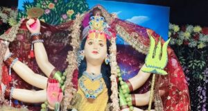 गरियाबंद में शिक्षक नगर की महाआरती में उमड़ा श्रद्धा का सैलाब, मां दुर्गा के जयकारों से गूंजा पंडाल