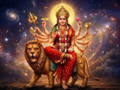 मां दुर्गा के 10 अस्त्र-शस्त्रों का रहस्य: जानिए किस देवता ने दिया कौन-सा दिव्य अस्त्र और क्या है उसका महत्व