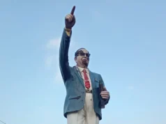 अंबेडकर प्रतिमा पर गोबर फेंकने से बहुजन समाज में आक्रोश, प्रतिमा स्थल पर धरना देकर कर रहे विरोध-प्रदर्शन…
