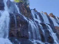 कभी नक्सलवाद के चलते वीरान था हांदावाड़ा, अब बाहुबली जलप्रपात देखने उमड़ रहे पर्यटक
