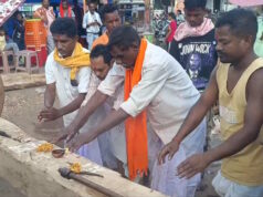 बस्तर दशहरा: बिना आधुनिक मशीनों के बनेगा विशाल विजय रथ, मगरमुही रस्म में निभाई गई परंपरा
