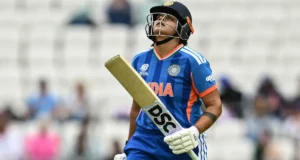 रायपुर में कैच छूटने पर गुस्से में शेफाली वर्मा ने फेंकी गेंद, ICC ने दी चेतावनी