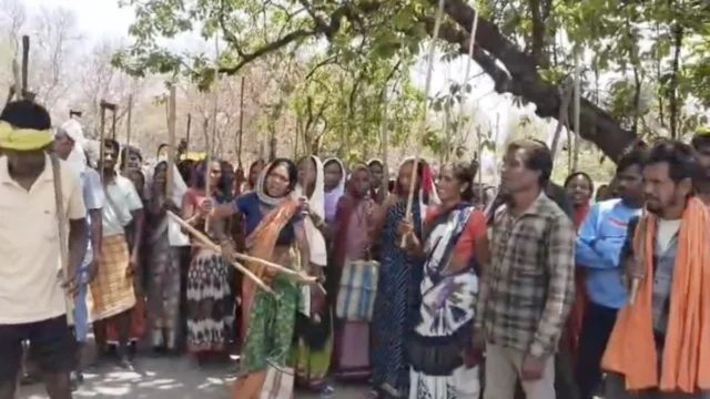 २
