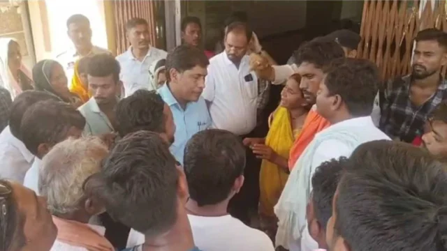 ४